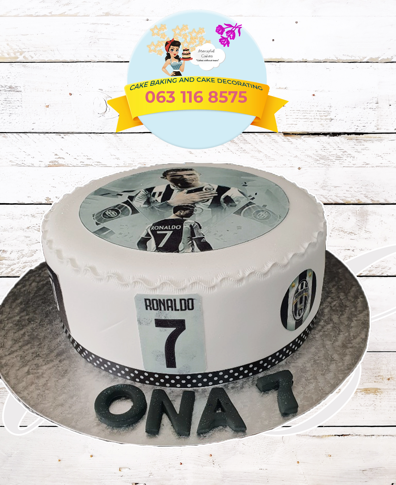 Amazon.com: Cristiano Ronaldo Cake Topper Edible Image Personalized  Cupcakes Frosting Sugar Sheet (8